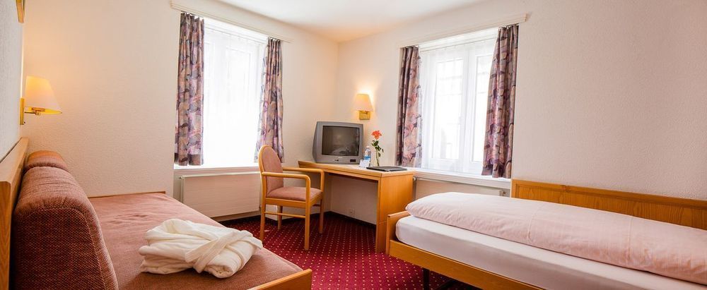 Hotel Heilquelle-Leukerbad-Therme מראה חיצוני תמונה